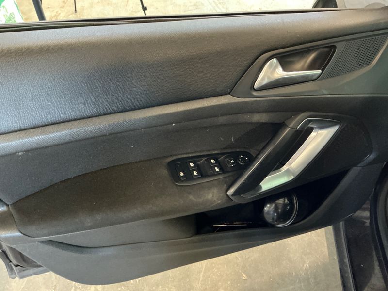 Peugeot 308 1.6 Blue-HDi Active Business 2016 – снимка 26