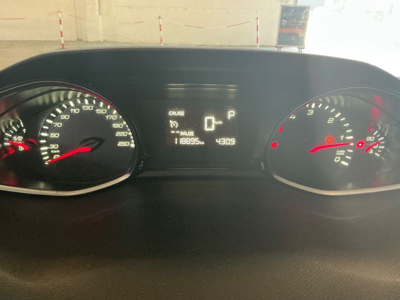 Peugeot 308 1.6 Blue-HDi Active Business 2016 – снимка 18