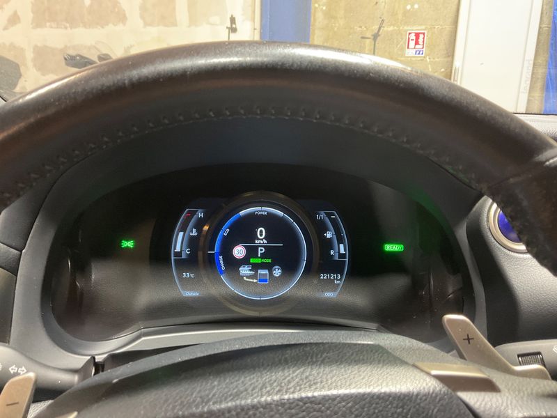 Lexus IS-Serie IS 300h F SPORT 2017 – снимка 18