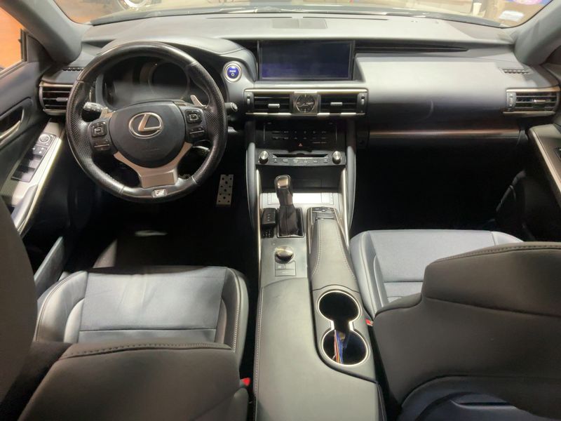 Lexus IS-Serie IS 300h F SPORT 2017 – снимка 17
