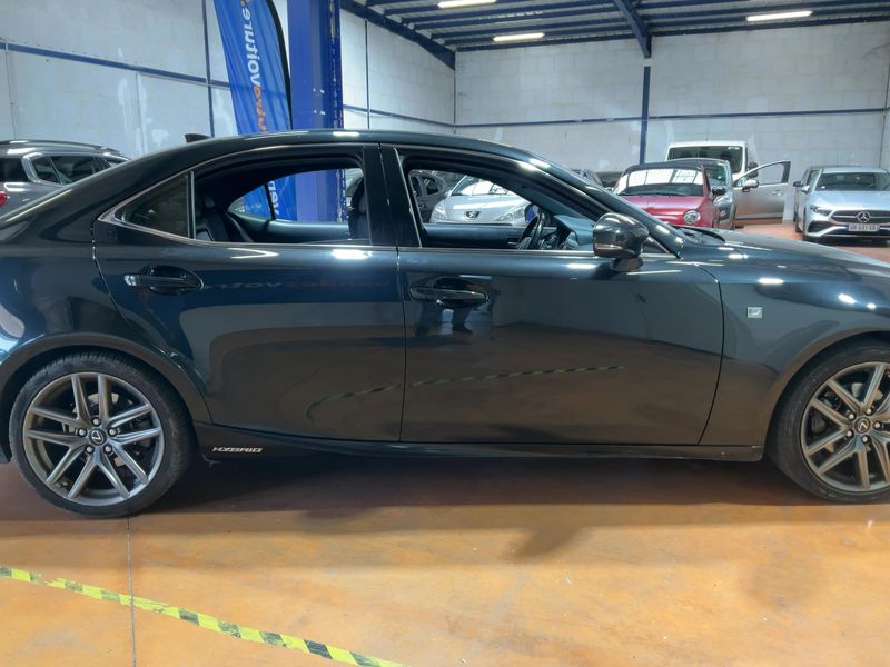 Lexus IS-Serie IS 300h F SPORT 2017 – снимка 10
