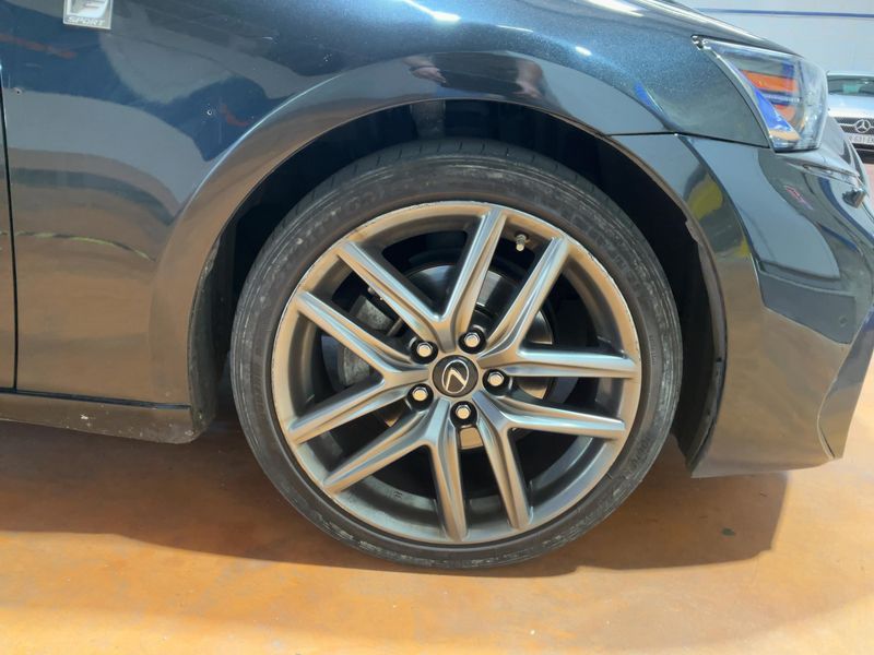 Lexus IS-Serie IS 300h F SPORT 2017 – снимка 11