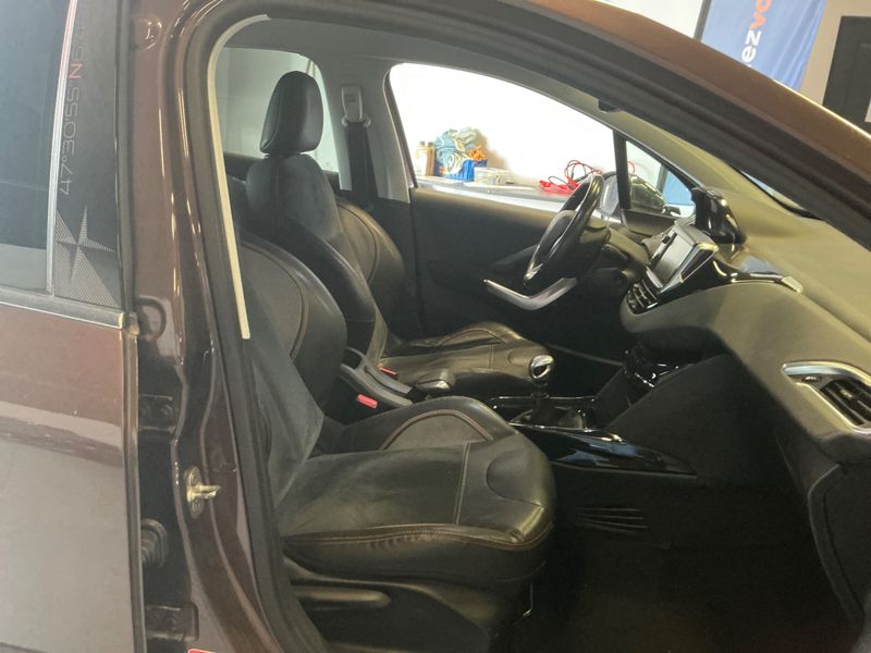 Peugeot 2008 1.2 PureTech Crossway 2015 – снимка 3