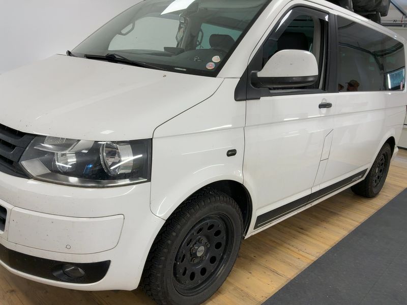 Volkswagen T5 Multivan 2.0 TDI Edition 25 4Motion 2013 – снимка 2