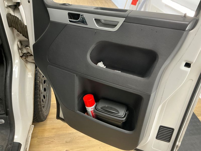 Volkswagen T5 Multivan 2.0 TDI Edition 25 4Motion 2013 – снимка 27