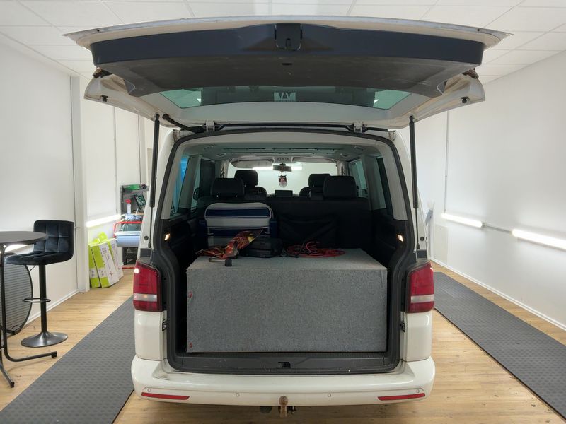 Volkswagen T5 Multivan 2.0 TDI Edition 25 4Motion 2013 – снимка 16