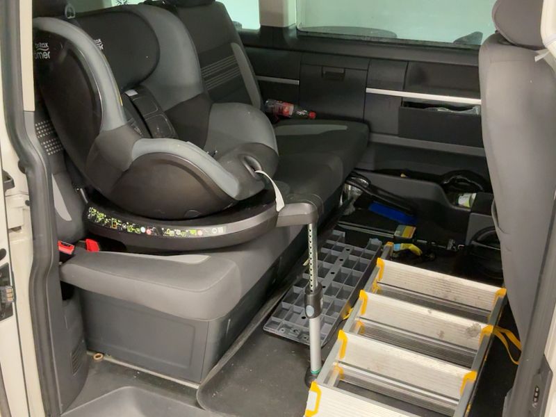 Volkswagen T5 Multivan 2.0 TDI Edition 25 4Motion 2013 – снимка 20