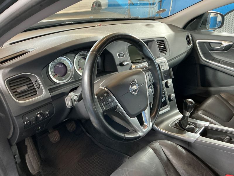 Volvo S60 1.6 T4 F Summum 2011 – снимка 31