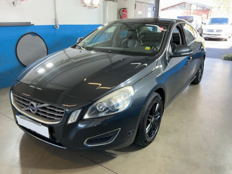 Volvo S60 1.6 T4 F Summum 2011 – снимка 1