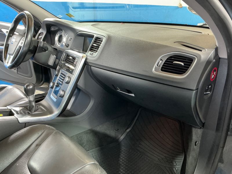Volvo S60 1.6 T4 F Summum 2011 – снимка 28