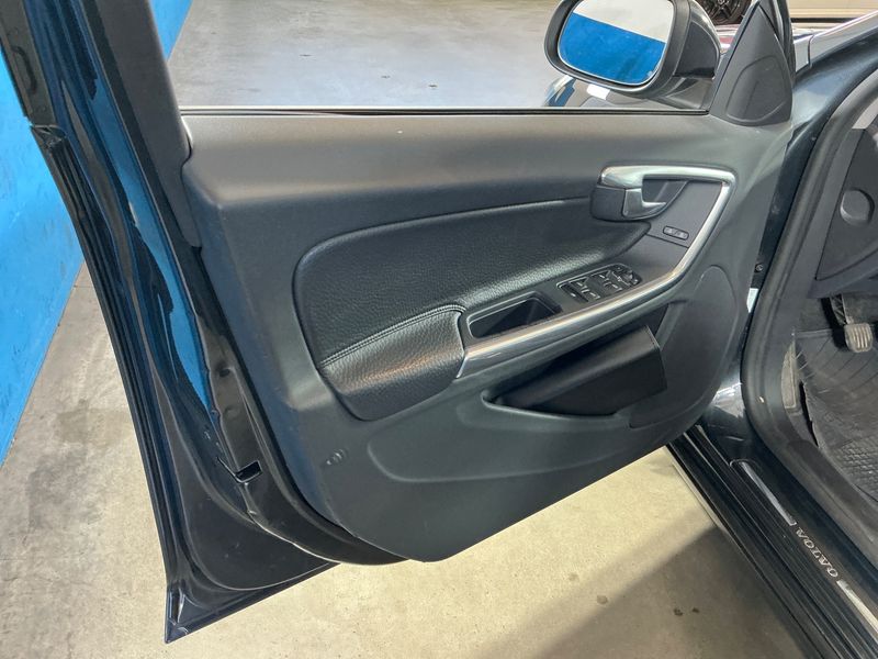 Volvo S60 1.6 T4 F Summum 2011 – снимка 29