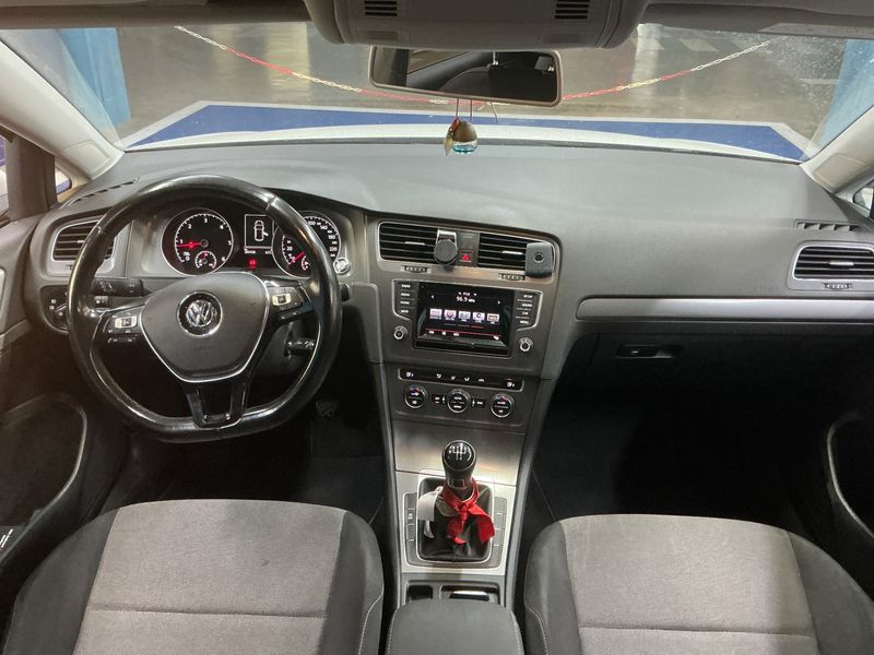 Volkswagen Golf VII 1.6 TDI Business BlueMotion Tech 2015 – снимка 17