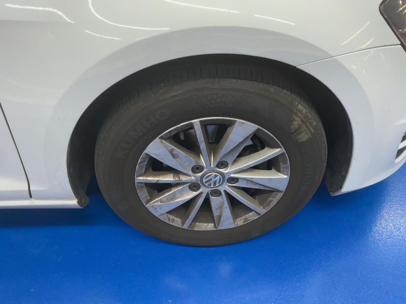 Volkswagen Golf VII 1.6 TDI Business BlueMotion Tech 2015 – снимка 11