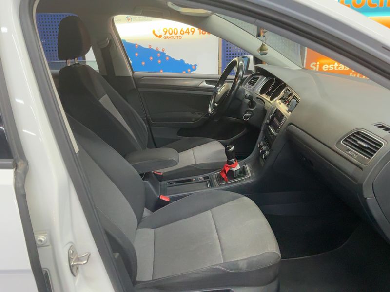 Volkswagen Golf VII 1.6 TDI Business BlueMotion Tech 2015 – снимка 16