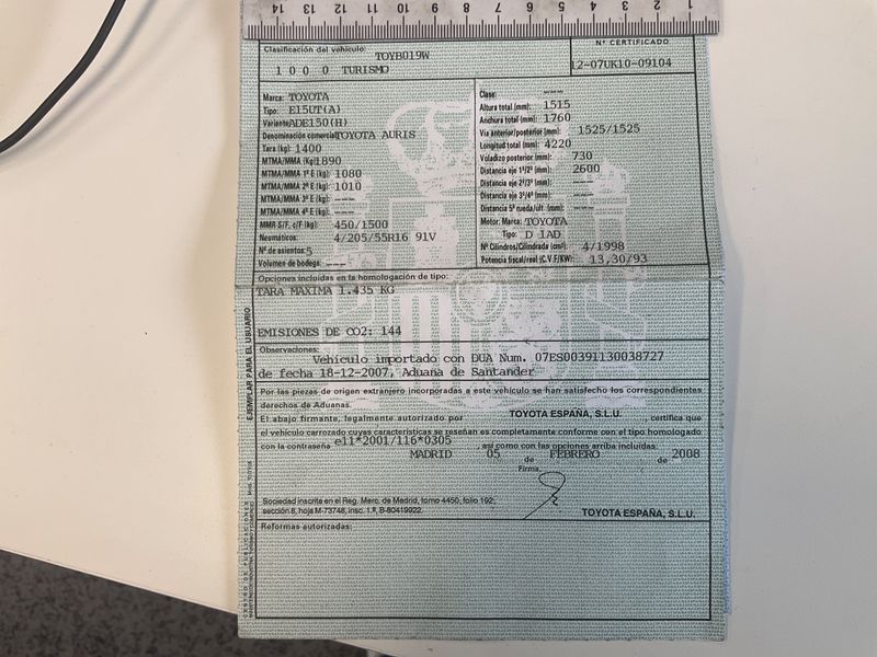 Toyota Auris 2.0 D-4D Sol 2008 – снимка 6