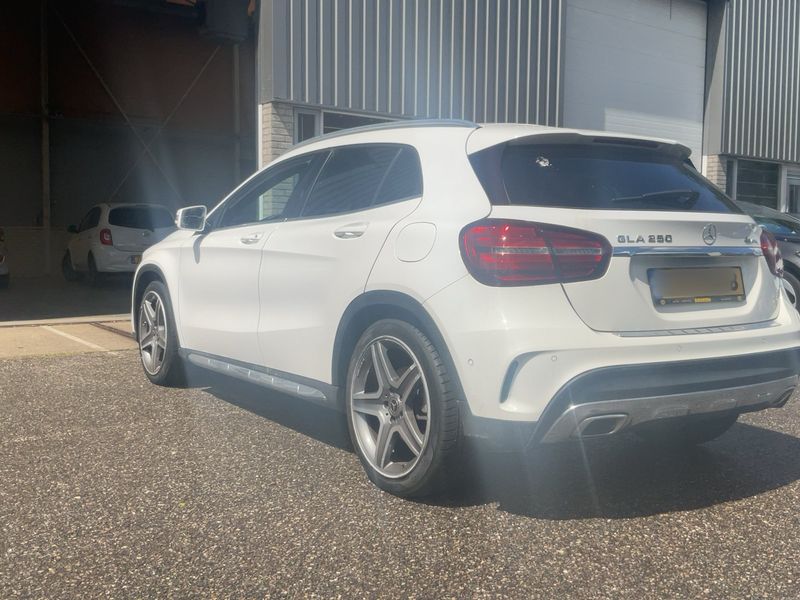 Mercedes-Benz GLA-Klasse GLA 250 4Matic AMG Line 2018 – снимка 6