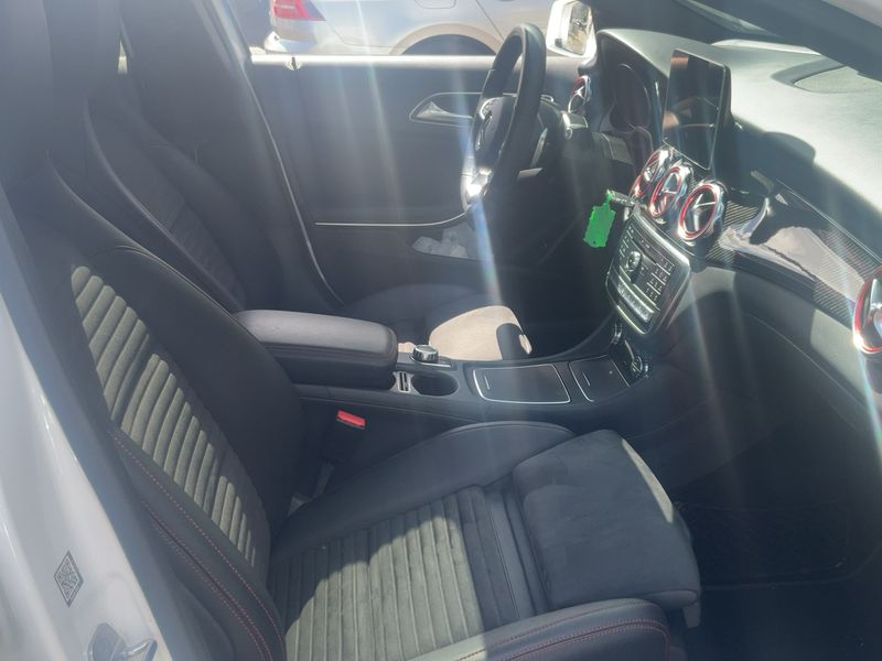 Mercedes-Benz GLA-Klasse GLA 250 4Matic AMG Line 2018 – снимка 16