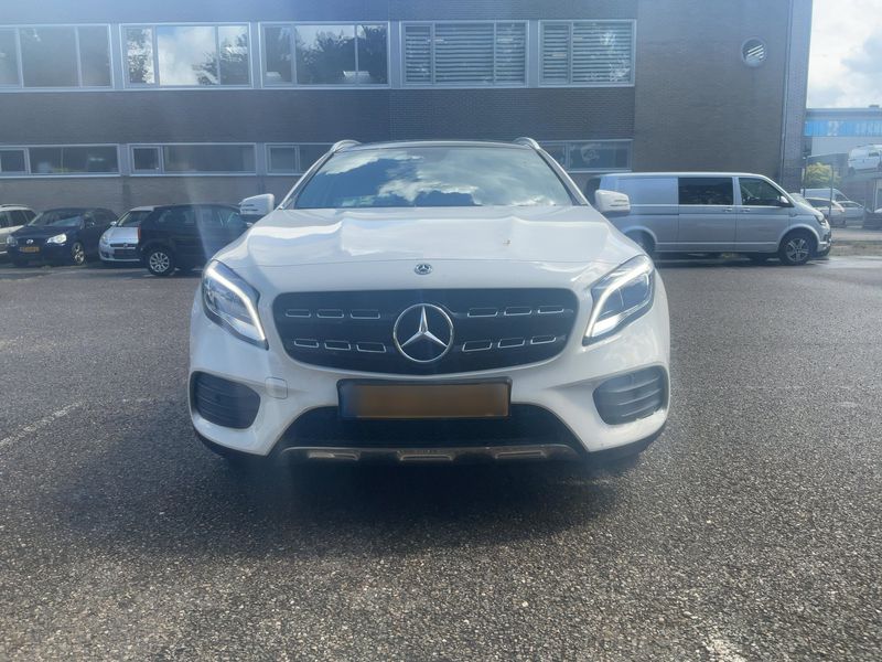 Mercedes-Benz GLA-Klasse GLA 250 4Matic AMG Line 2018 – снимка 14