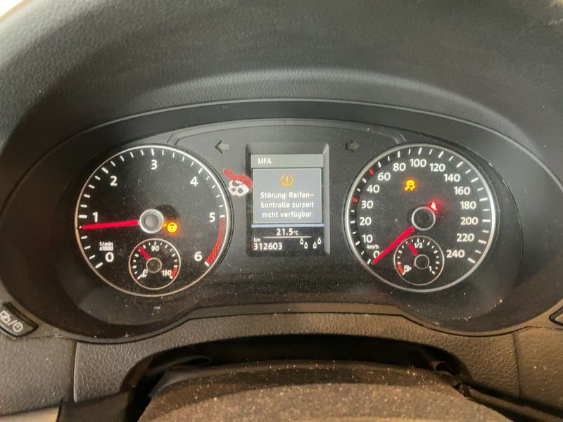 Volkswagen Sharan 2.0 TDI Highline BlueMotion Tech 2014 – снимка 18