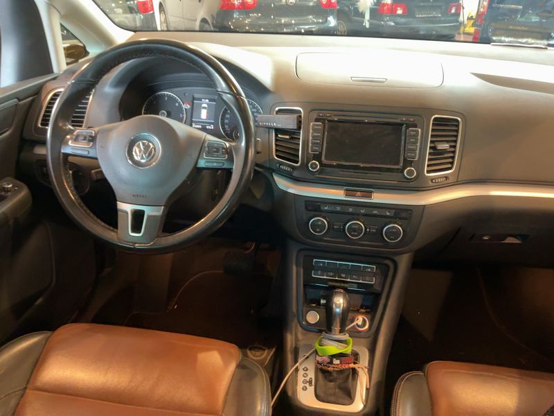 Volkswagen Sharan 2.0 TDI Highline BlueMotion Tech 2014 – снимка 17