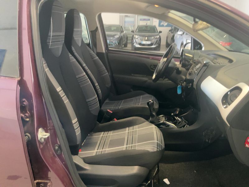 Peugeot 108 1.0 VTi Style 2018 – снимка 16
