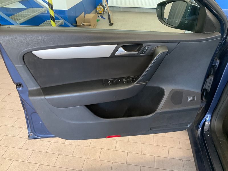 Volkswagen Passat 2.0 TDI Trendline BlueMotion Tech 2013 – снимка на щета 53
