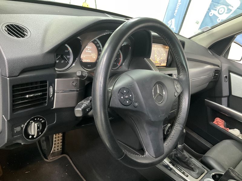 Mercedes-Benz GLK-Klasse GLK 220 CDI 4Matic BlueEfficiency 2009 – снимка 27