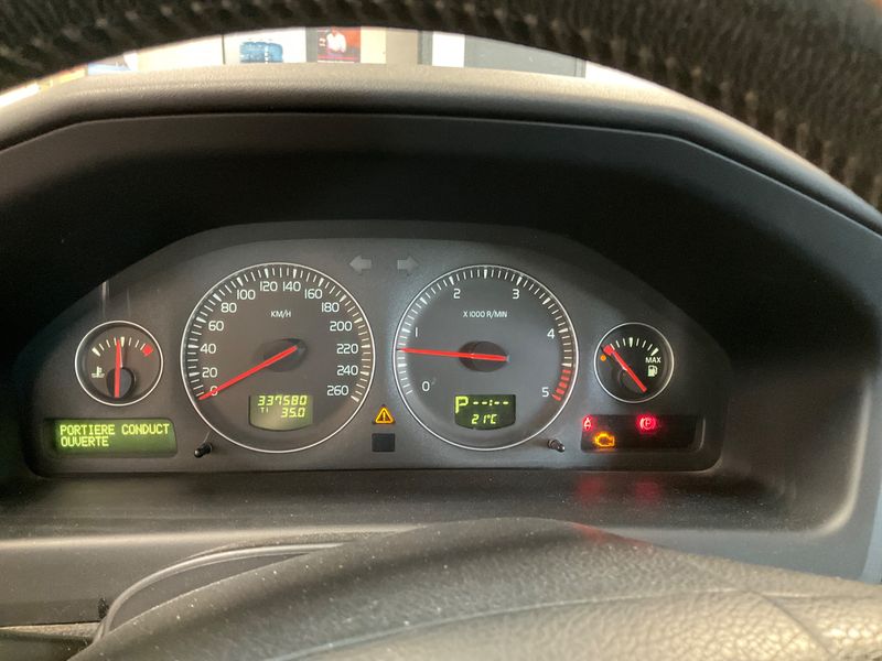Volvo XC70 2.4 D5 Momentum AWD 2007 – снимка 4