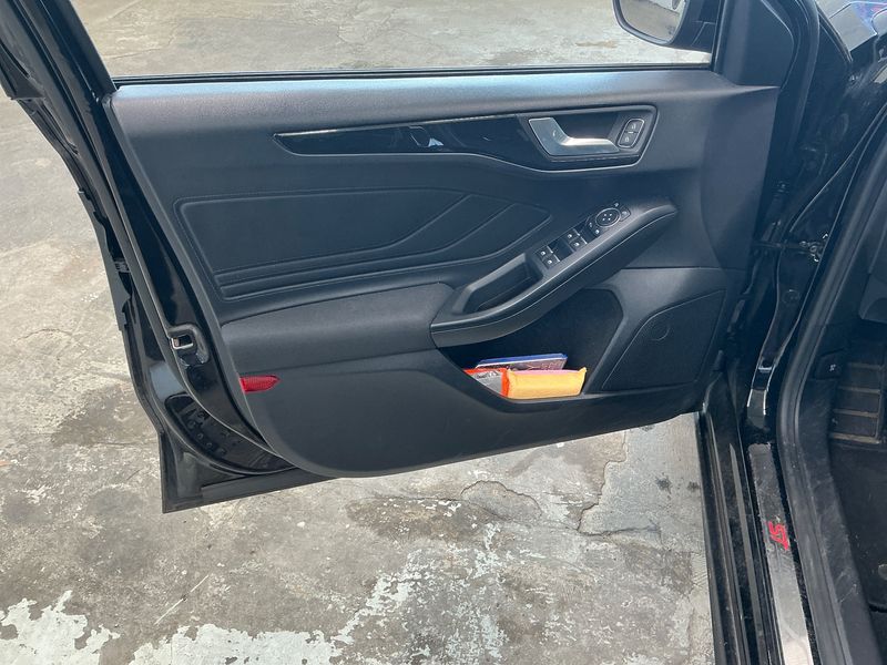 Ford Focus 1.5 EcoBoost ST-Line 2020 – снимка 42
