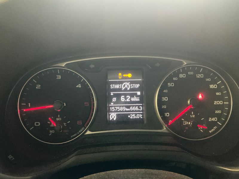 Audi A1 1.6 TDI Ambition Luxe 2013 – снимка 18