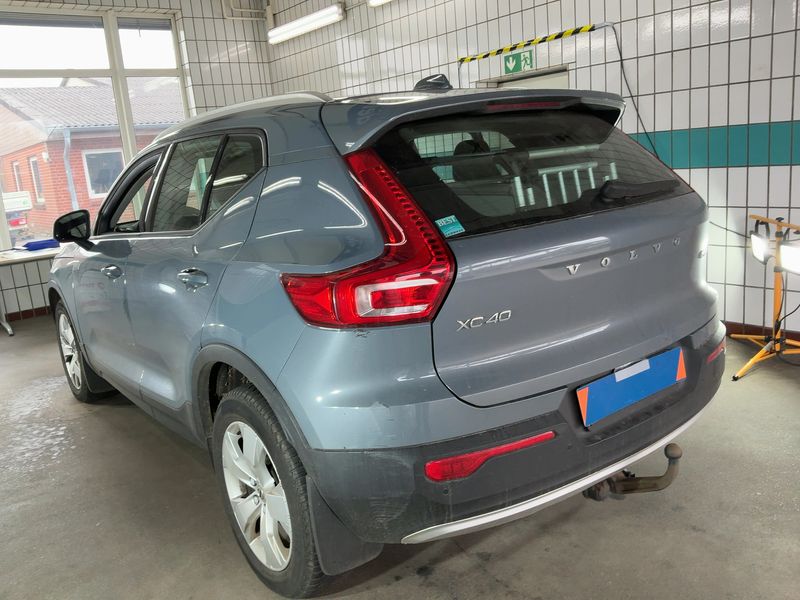 Volvo XC40 2.0 D3 Momentum Pro 2WD 2020 – снимка 6