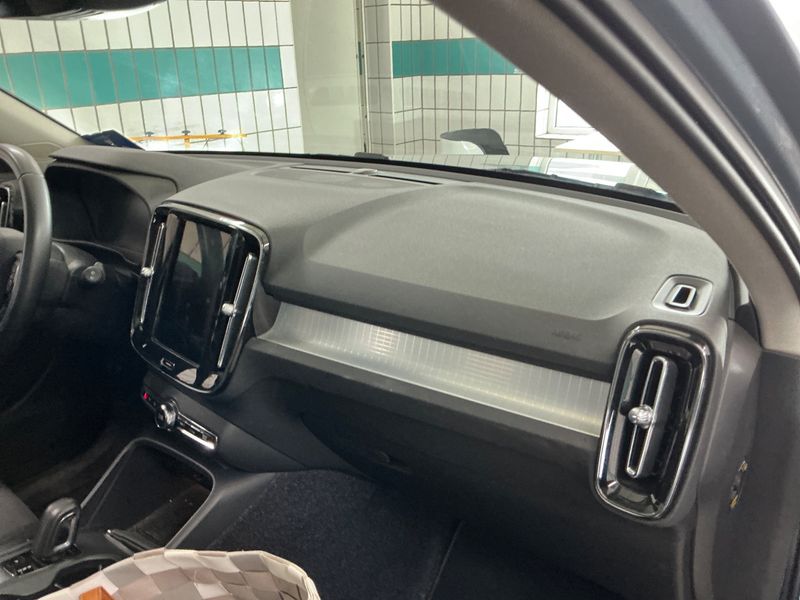 Volvo XC40 2.0 D3 Momentum Pro 2WD 2020 – снимка 40