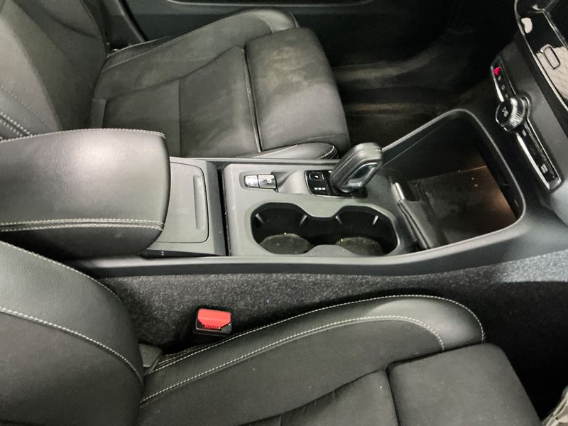 Volvo XC40 2.0 D3 Momentum Pro 2WD 2020 – снимка 47