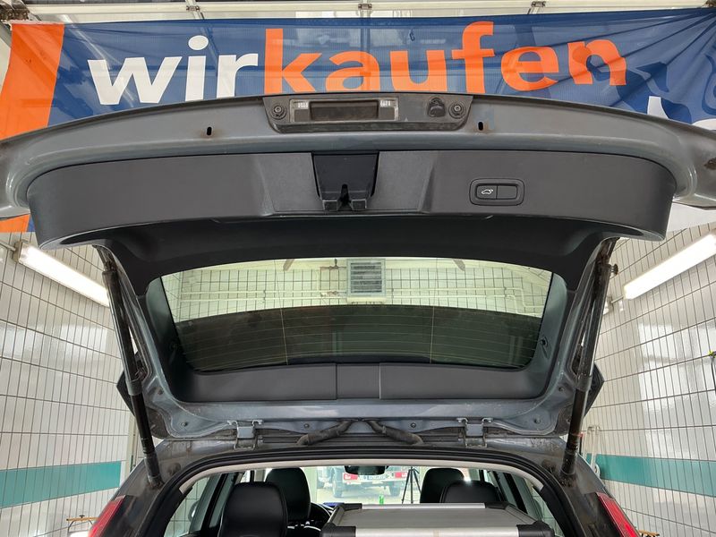 Volvo XC40 2.0 D3 Momentum Pro 2WD 2020 – снимка 42