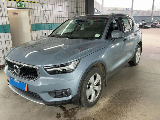 Volvo XC40 2.0 D3 Momentum Pro 2WD 2020 – снимка 1
