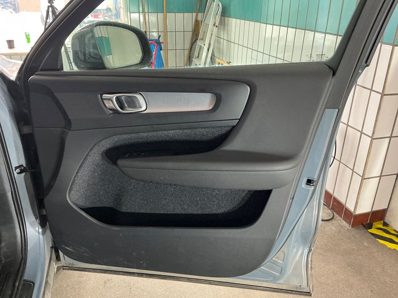 Volvo XC40 2.0 D3 Momentum Pro 2WD 2020 – снимка 41