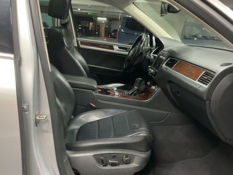 Volkswagen Touareg 4.2 V8 TDI Carat Edition 4Motion 2014 – снимка 16