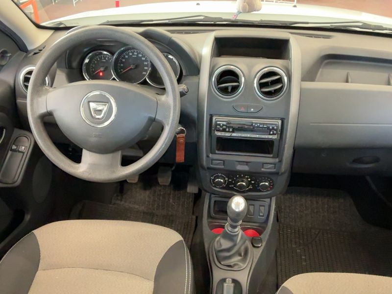 Dacia Duster 1.5 dCi Ambiance 4x2 2015 – снимка 17