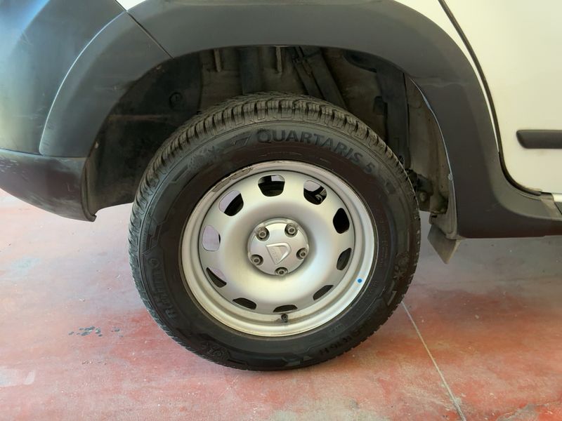Dacia Duster 1.5 dCi Ambiance 4x2 2015 – снимка 9