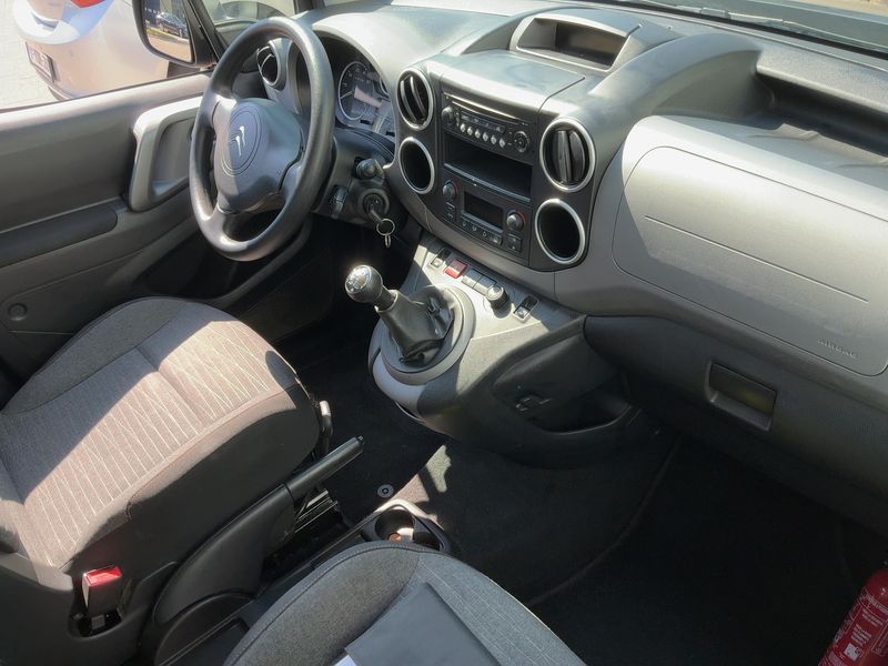 Citroen Berlingo 1.2 e-THP XTR 2017 – снимка 17