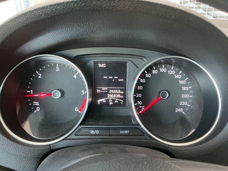Volkswagen Polo 1.4 TDI Comfortline 2015 – снимка 4