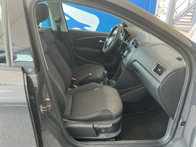 Volkswagen Polo 1.4 TDI Comfortline 2015 – снимка 3