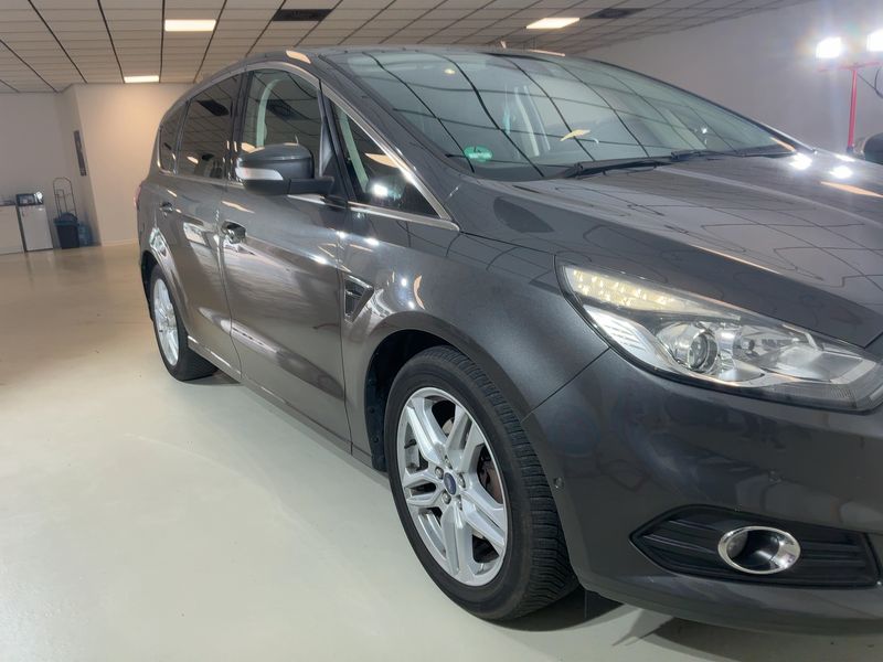 Ford S-Max 2.0 TDCi Titanium 2017 – снимка 12