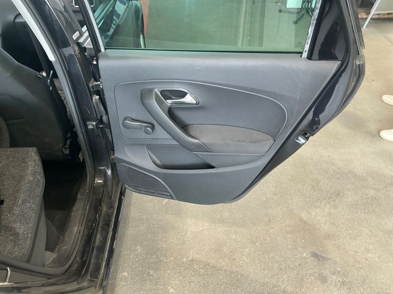 Volkswagen Polo 1.2 TSI Style 2011 – снимка 28