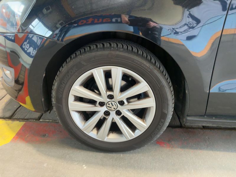 Volkswagen Polo 1.2 TSI Style 2011 – снимка 3