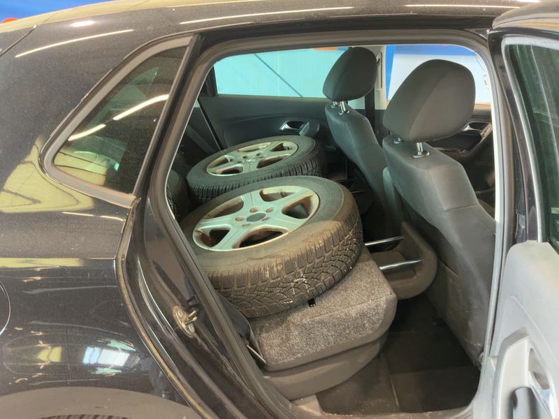 Volkswagen Polo 1.2 TSI Style 2011 – снимка 20