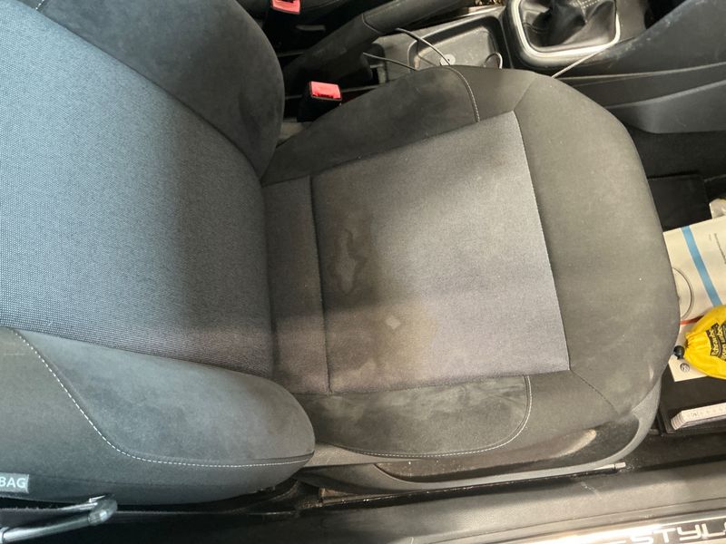 Volkswagen Polo 1.2 TSI Style 2011 – снимка 31