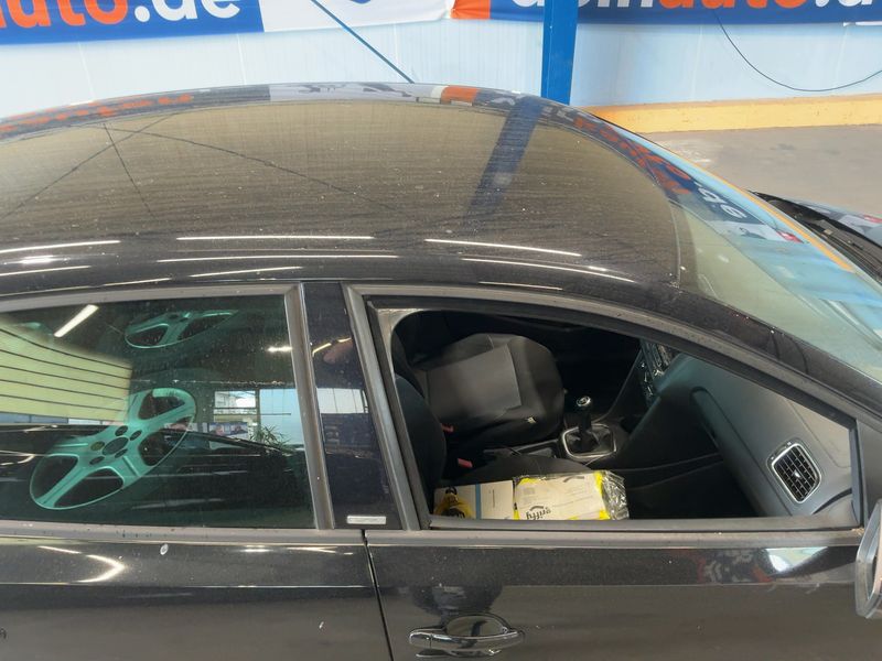 Volkswagen Polo 1.2 TSI Style 2011 – снимка 13