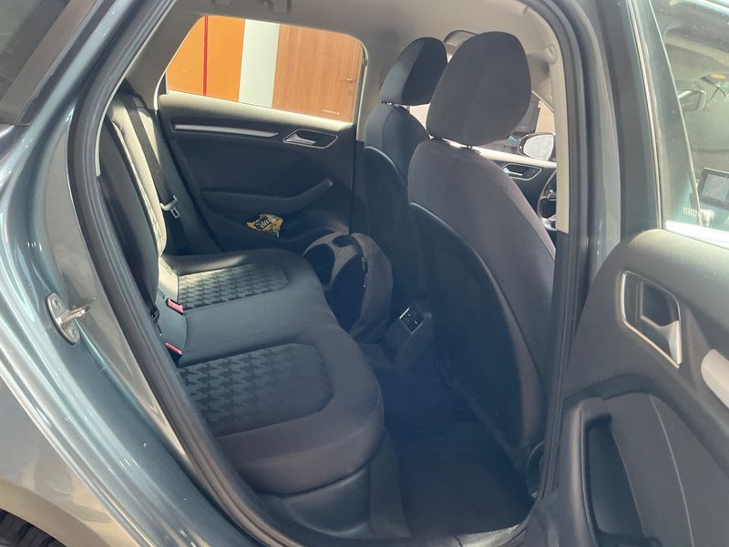 Audi A3 Sportback 1.6 TDI Admired 2016 – снимка 19