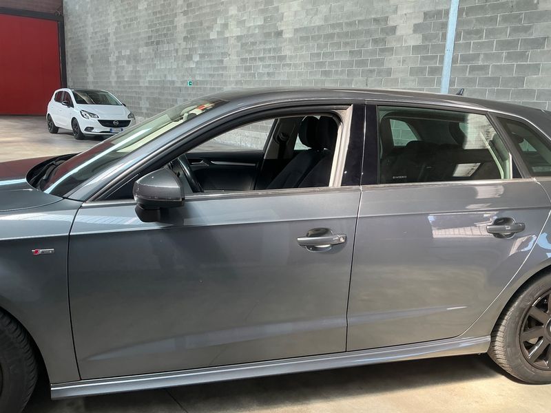 Audi A3 Sportback 1.6 TDI Admired 2016 – снимка на щета 4